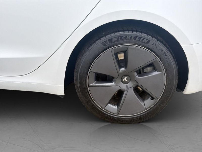 Tesla Model 3 bild 27