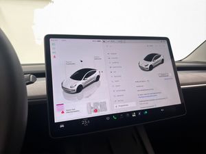 Tesla Model 3 bild 24