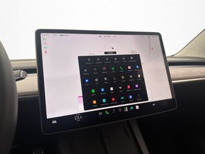 Tesla Model 3 bild 21