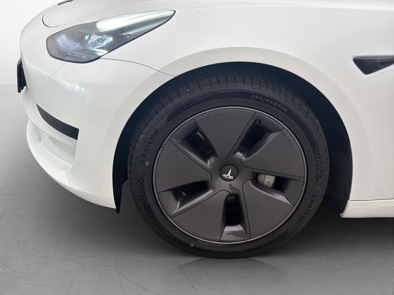 Tesla Model 3 bild 26