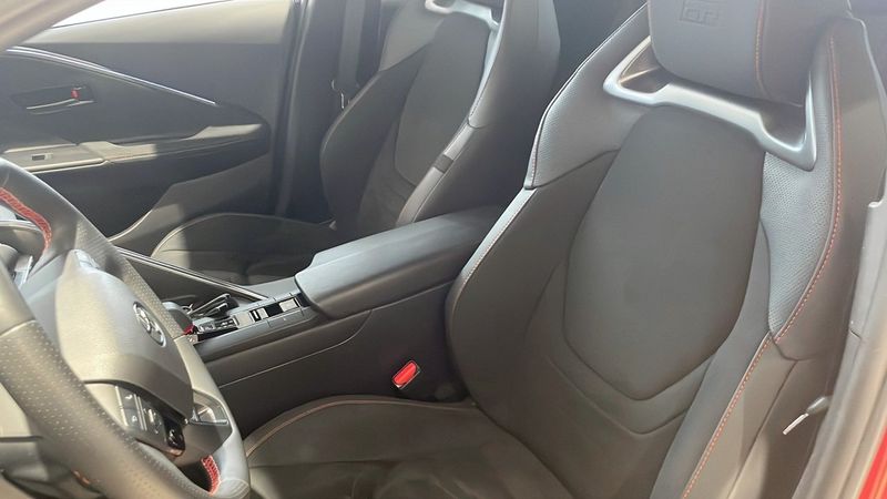 Toyota C-HR bild 8