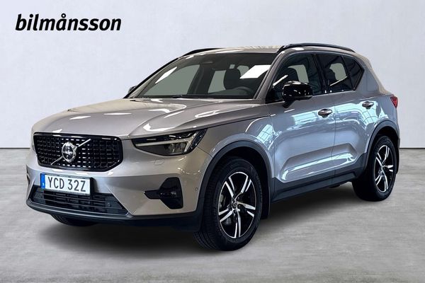 Volvo XC40 B3 FWD Bensin Plus Dark - 2026