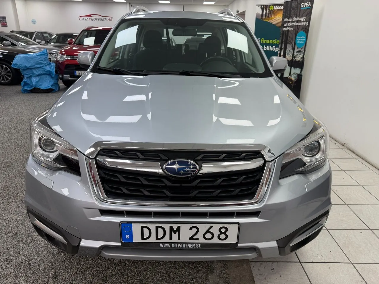 Vehicle image 16