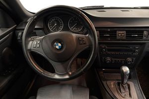 BMW 320 bild 16
