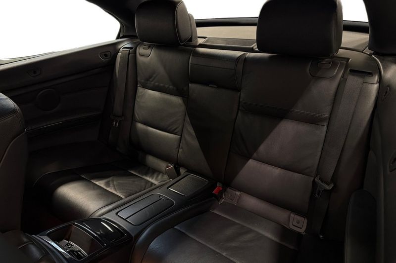 BMW 320 bild 14