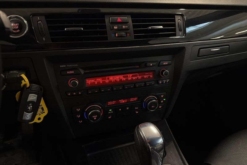 BMW 320 bild 18