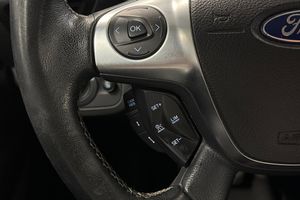 Ford Kuga bild 22
