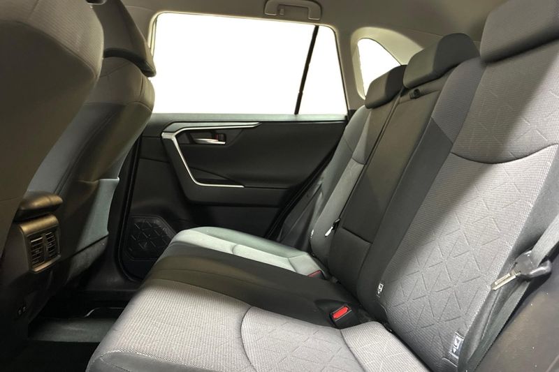Toyota RAV4 bild 14
