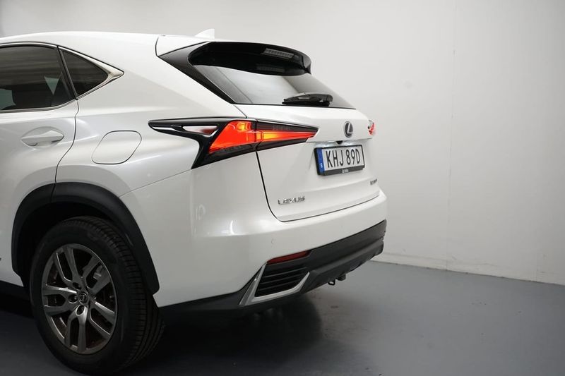 Lexus NX bild 3