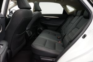 Lexus NX bild 7
