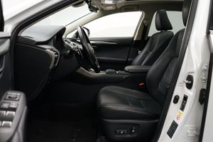 Lexus NX bild 5