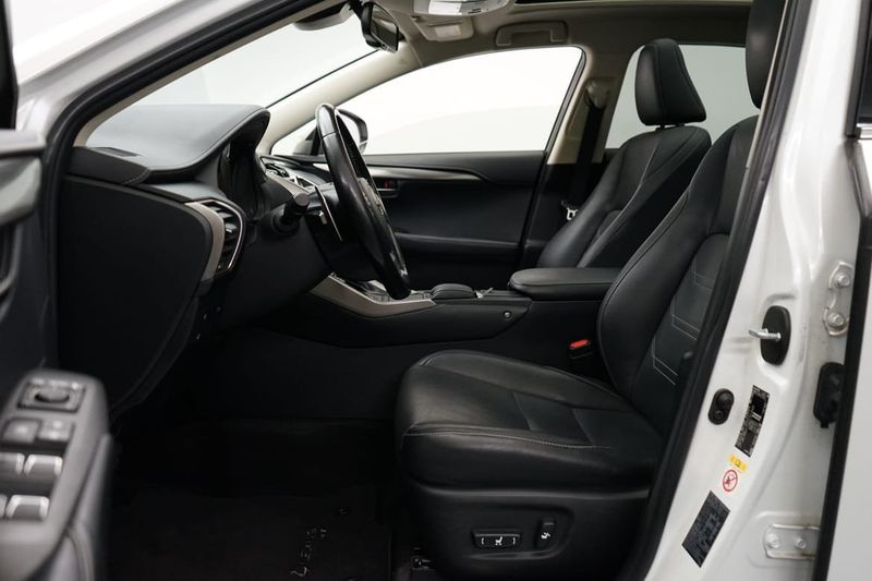 Lexus NX bild 5