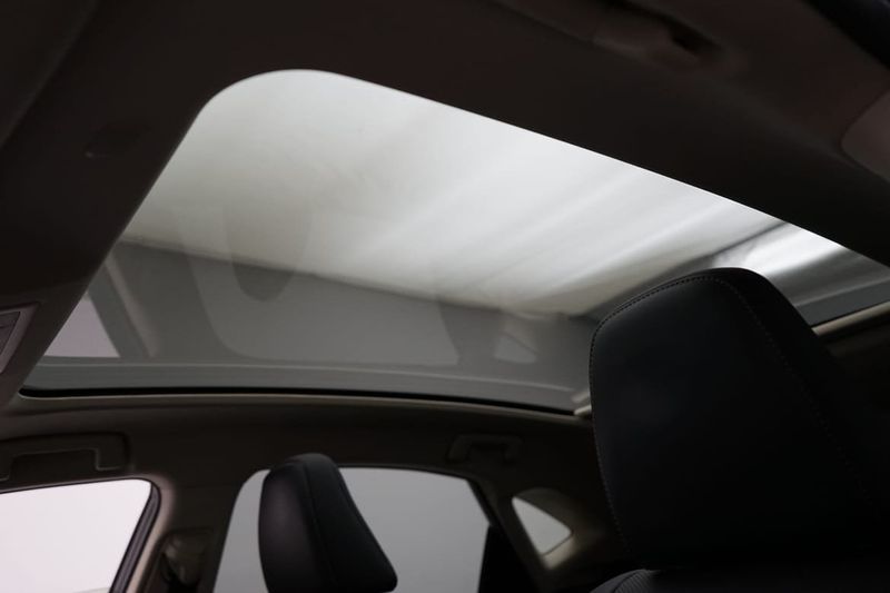 Lexus NX bild 11