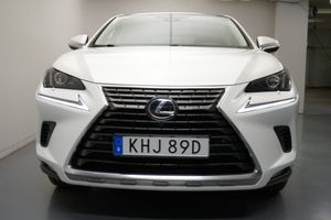Lexus NX bild 15