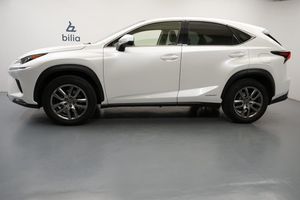 Lexus NX bild 2