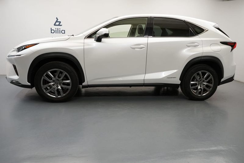 Lexus NX bild 2