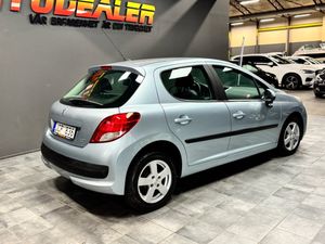 Peugeot 207 bild 2