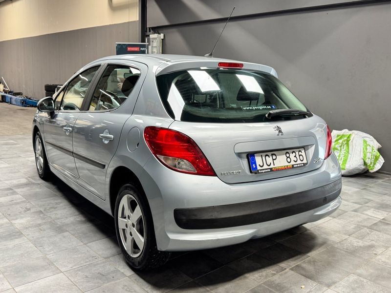Peugeot 207 bild 3