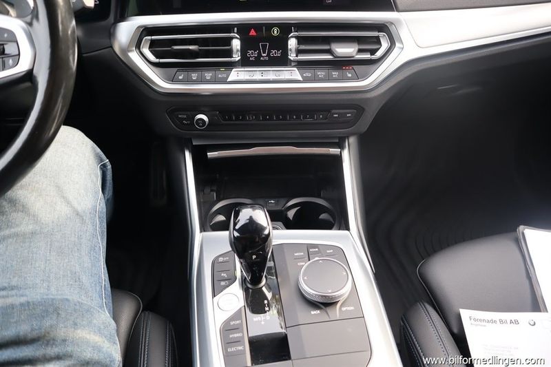 BMW 330 bild 16