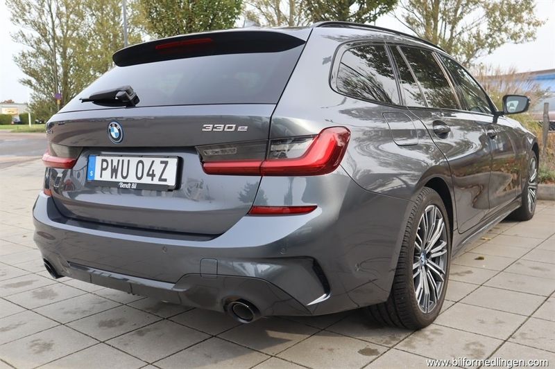BMW 330 bild 7
