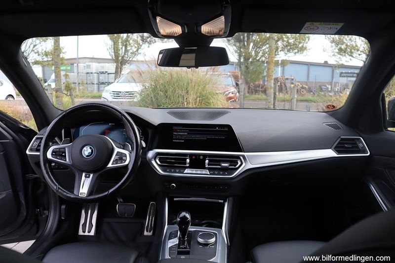 BMW 330 bild 13