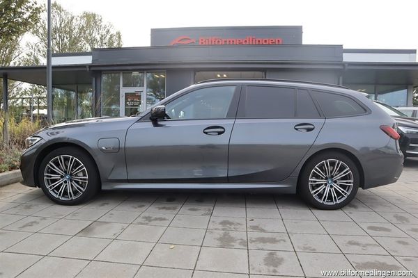 BMW 330 e xDrive Touring 292hk - 2022