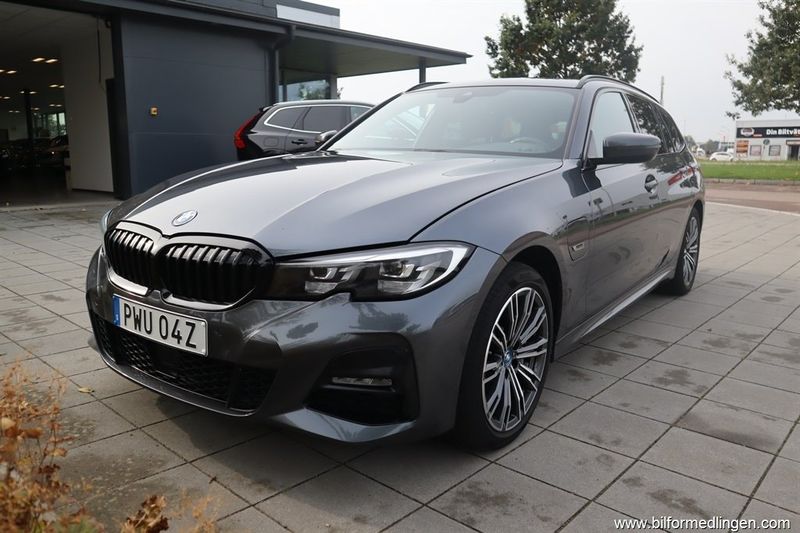 BMW 330 bild 2