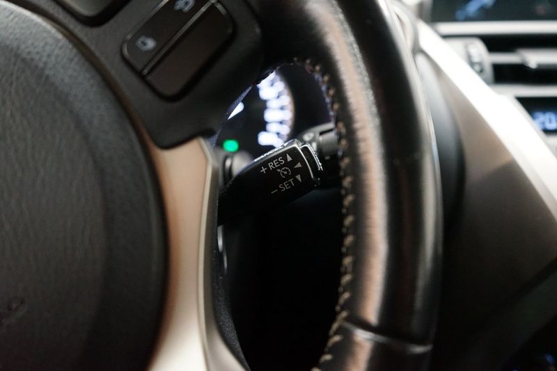 Lexus NX bild 22