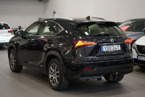 Lexus NX bild 4