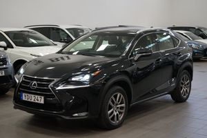 Lexus NX bild 2