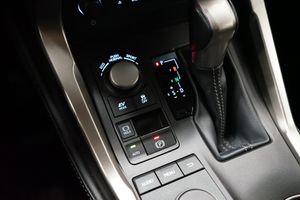 Lexus NX bild 20