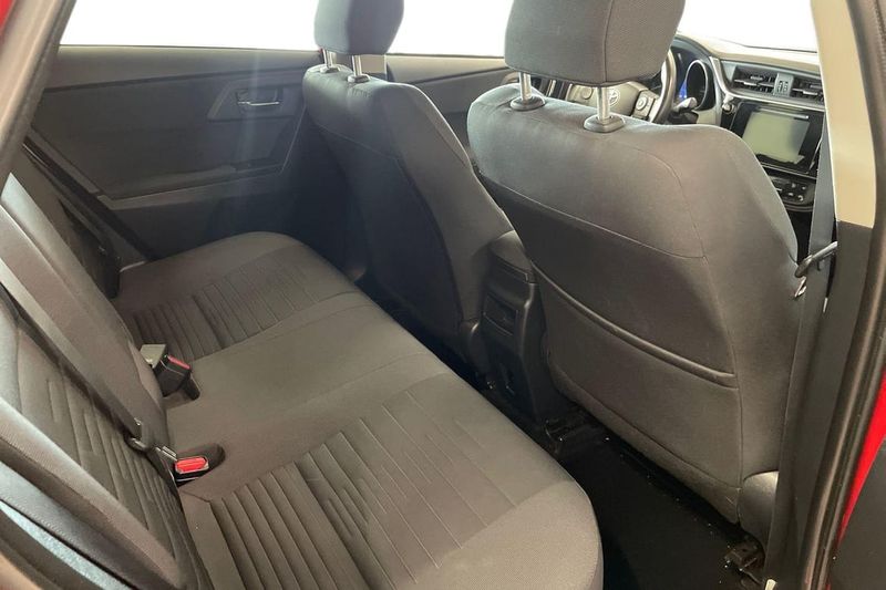 Toyota Auris bild 16