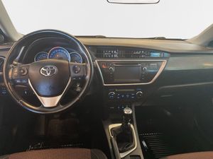Toyota Auris bild 8