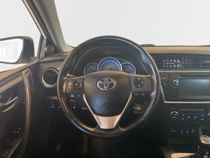 Toyota Auris bild 9