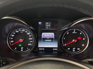 Mercedes GLC220 bild 12