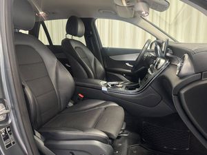 Mercedes GLC220 bild 9