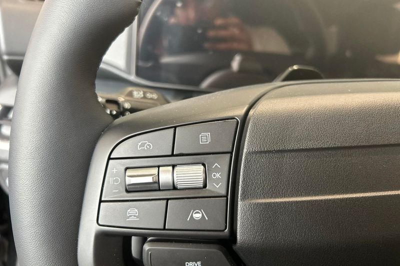 Kia K4 bild 8
