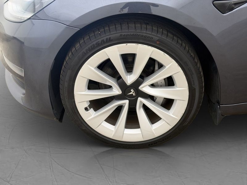 Tesla Model 3 bild 33