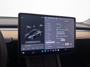 Tesla Model 3 bild 24