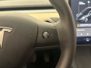 Tesla Model 3 bild 15