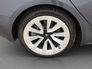 Tesla Model 3 bild 35