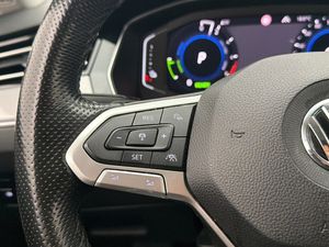 Volkswagen Passat bild 18