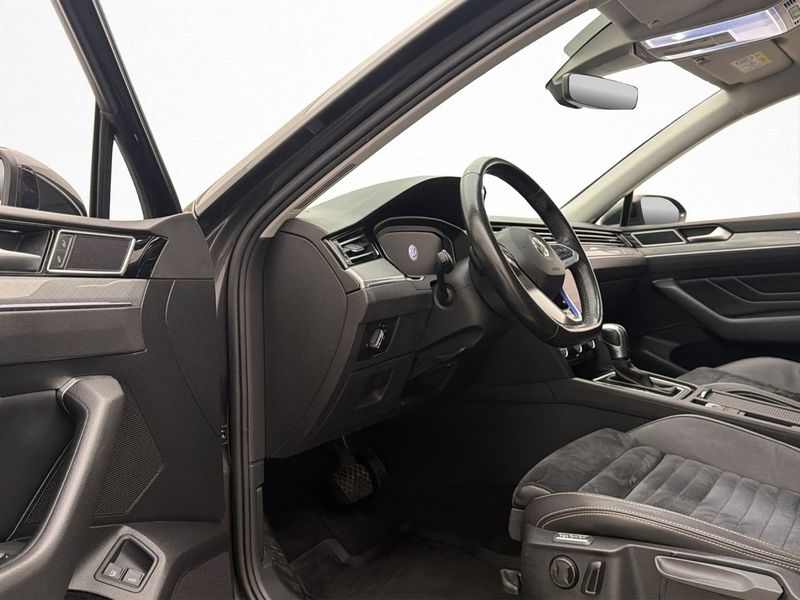 Volkswagen Passat bild 12