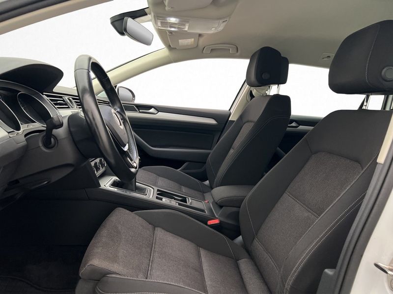Volkswagen Passat bild 12