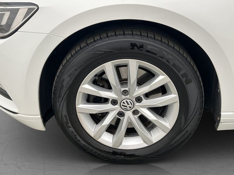 Volkswagen Passat bild 27