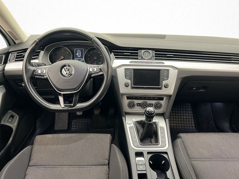 Volkswagen Passat bild 13