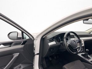 Volkswagen Passat bild 11
