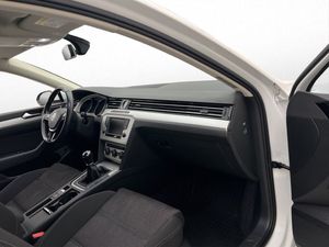 Volkswagen Passat bild 21