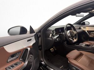 Mercedes CLA200 bild 10