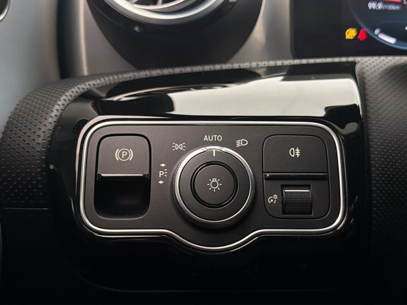 Mercedes CLA200 bild 15